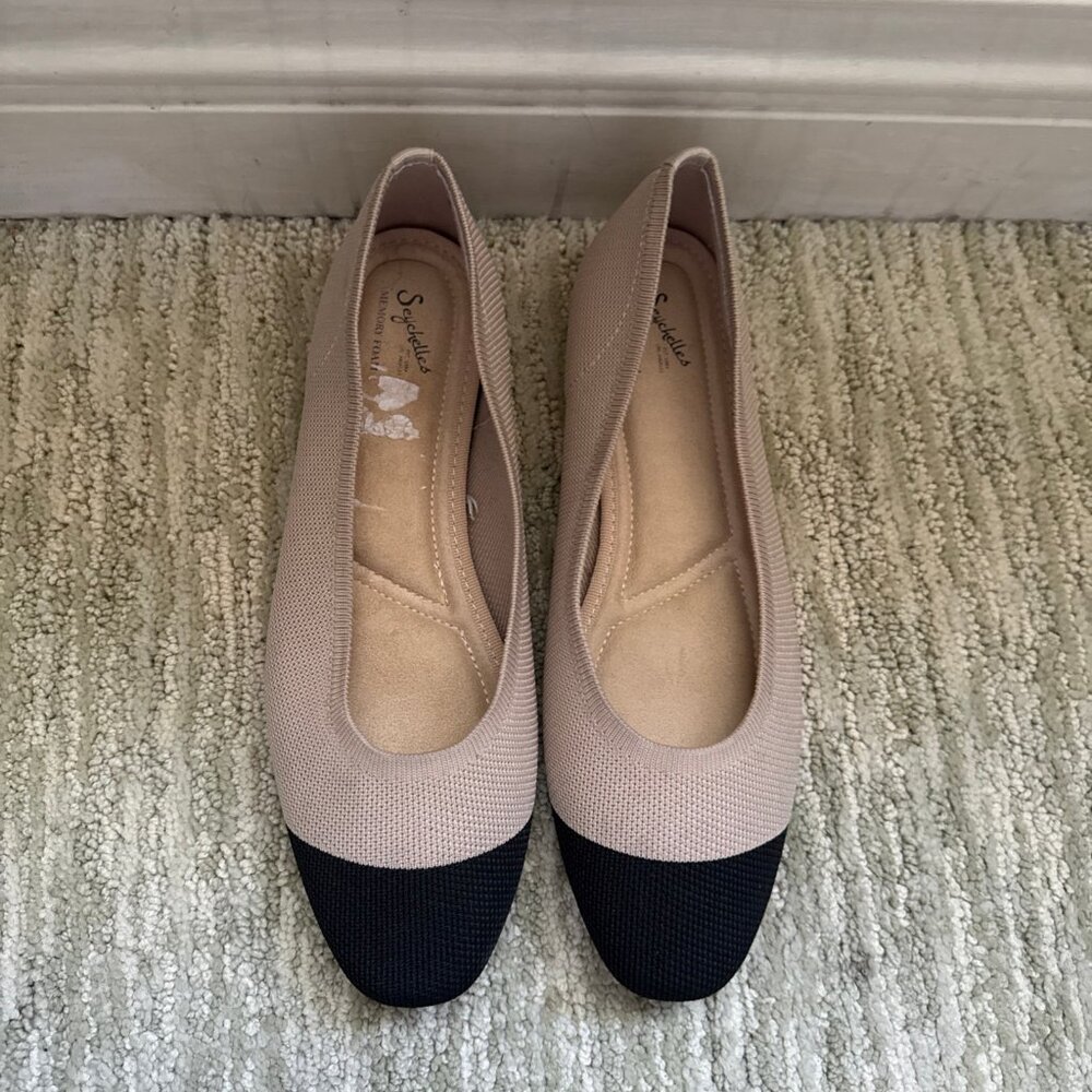 Seychelle Spectator Memory Foam flats Size 9